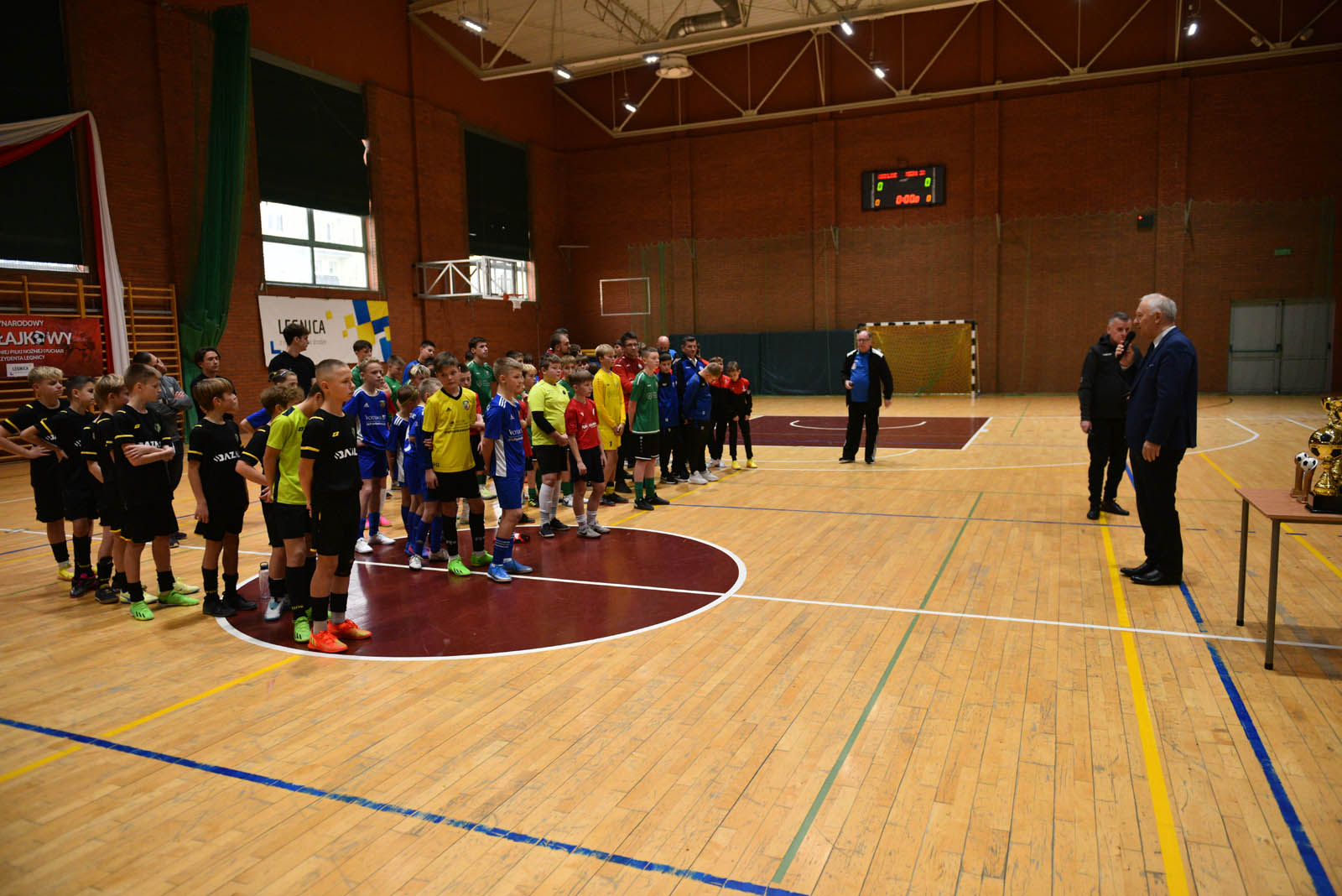 Miedź Legnica triumfuje w tegorocznym Turnieju Mikołajkowym