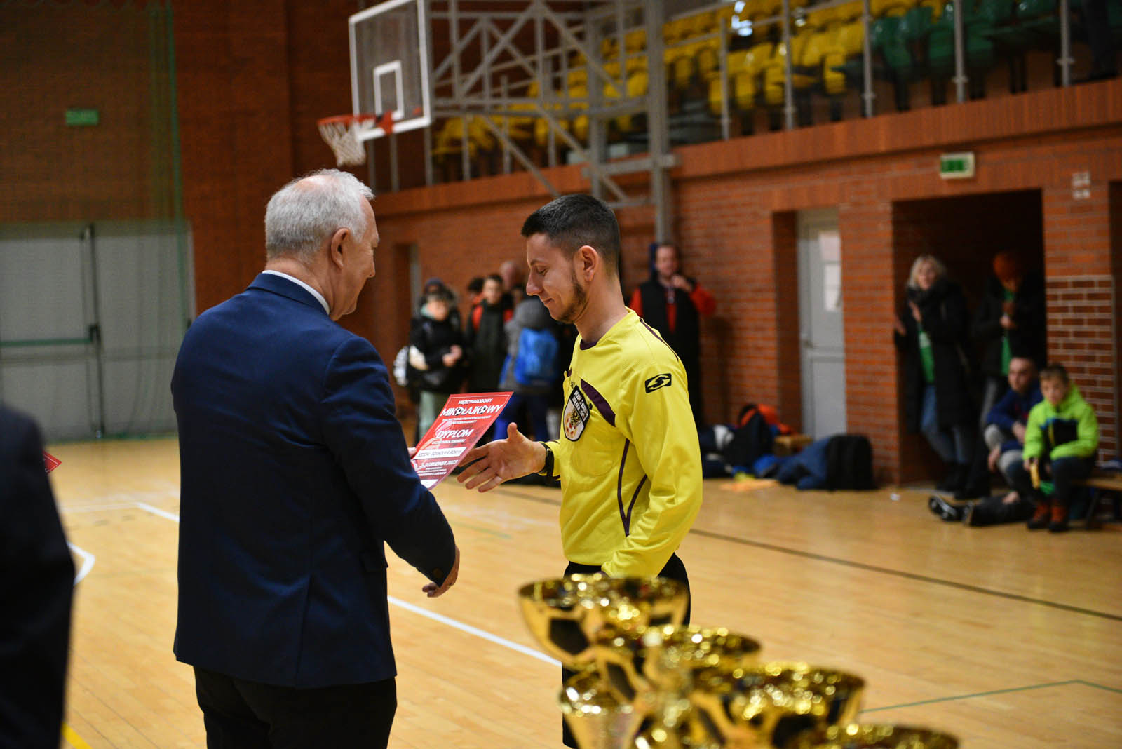 Miedź Legnica triumfuje w tegorocznym Turnieju Mikołajkowym