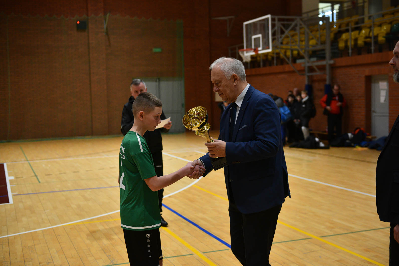 Miedź Legnica triumfuje w tegorocznym Turnieju Mikołajkowym