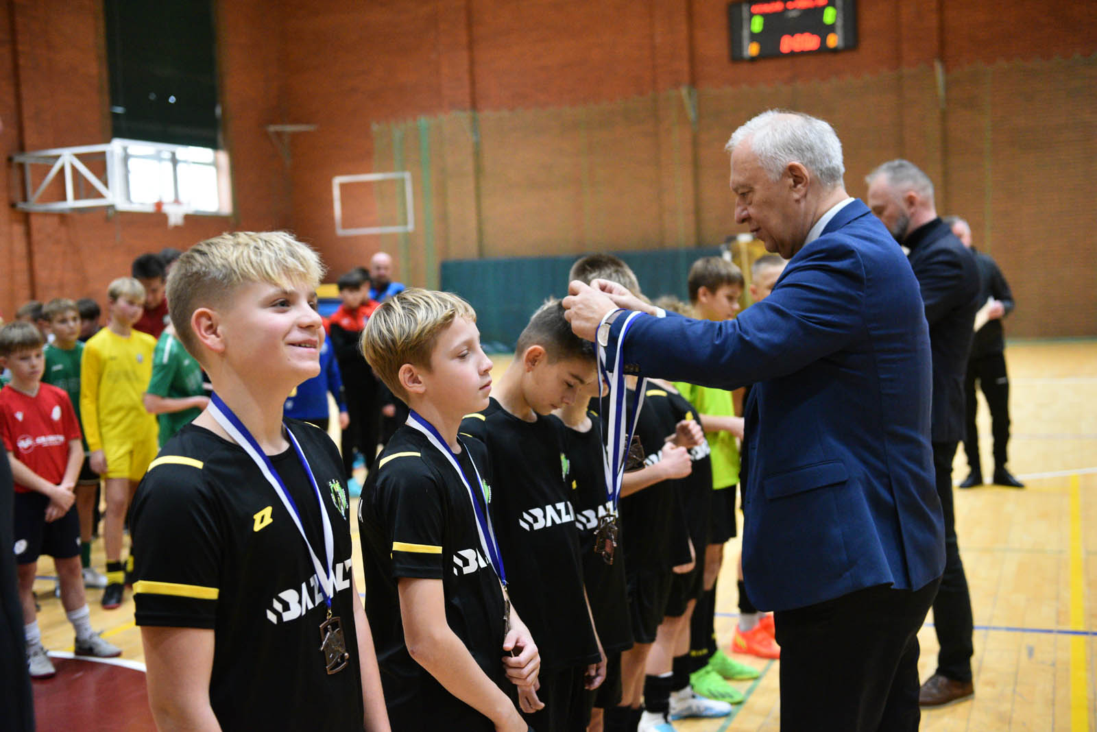 Miedź Legnica triumfuje w tegorocznym Turnieju Mikołajkowym