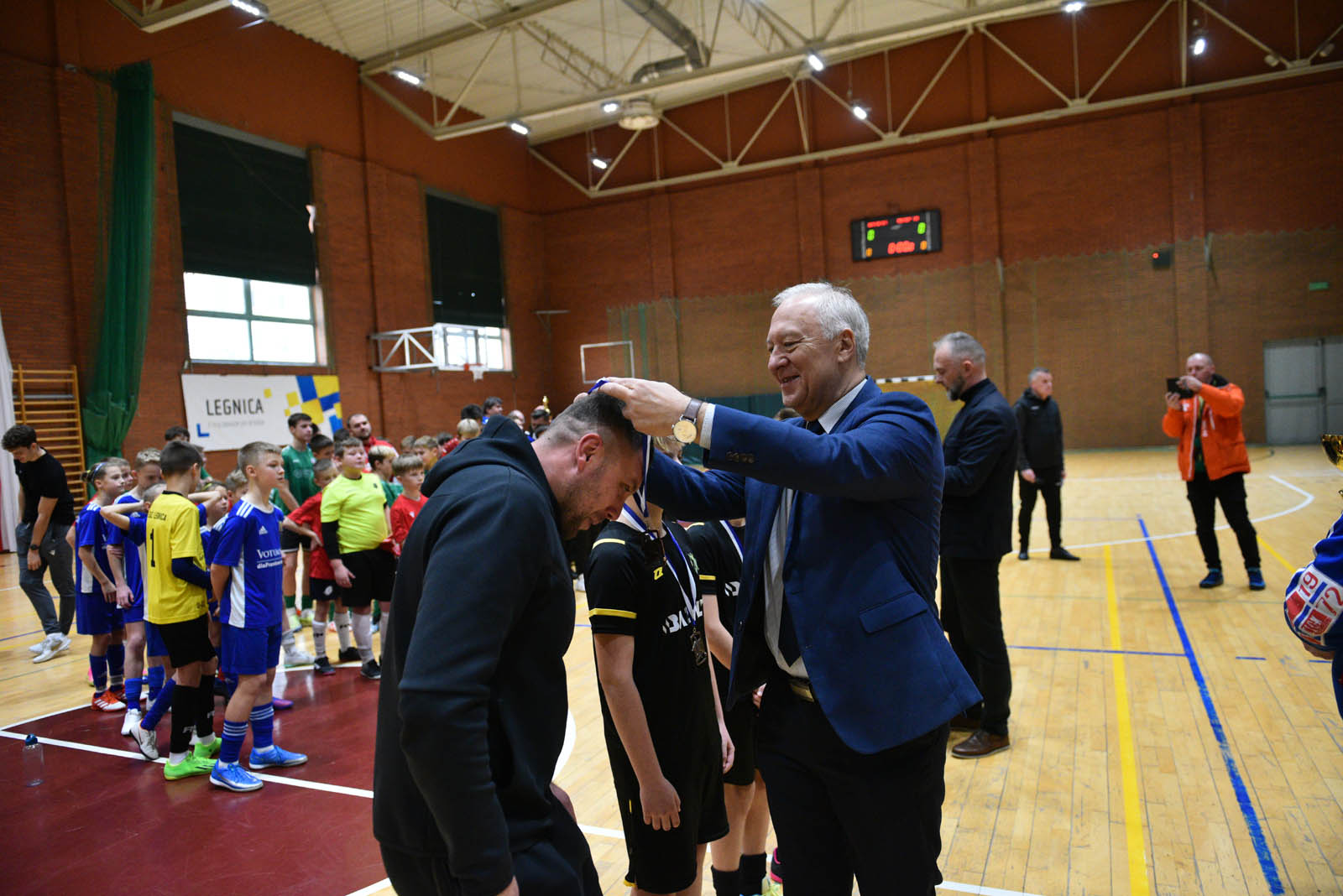 Miedź Legnica triumfuje w tegorocznym Turnieju Mikołajkowym