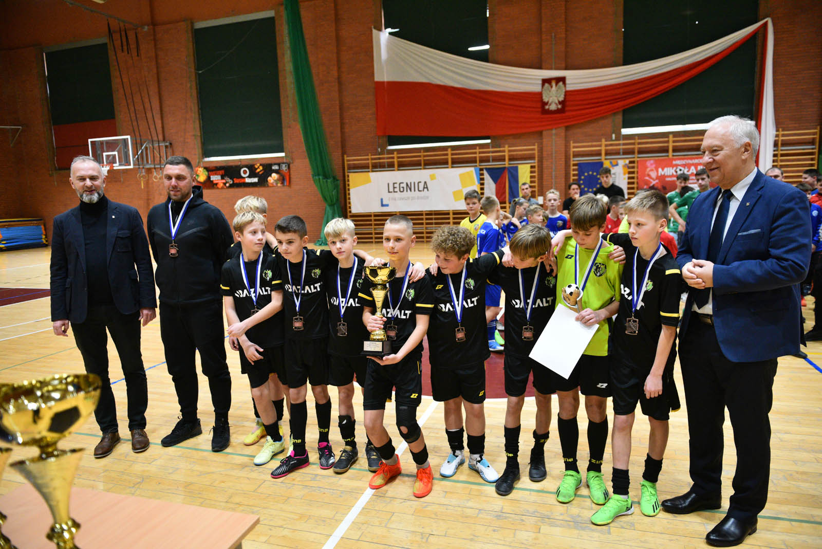 Miedź Legnica triumfuje w tegorocznym Turnieju Mikołajkowym