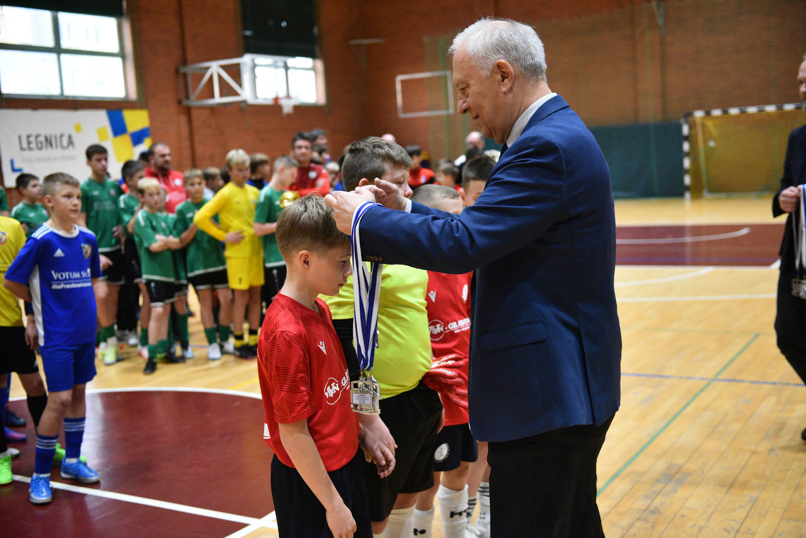 Miedź Legnica triumfuje w tegorocznym Turnieju Mikołajkowym