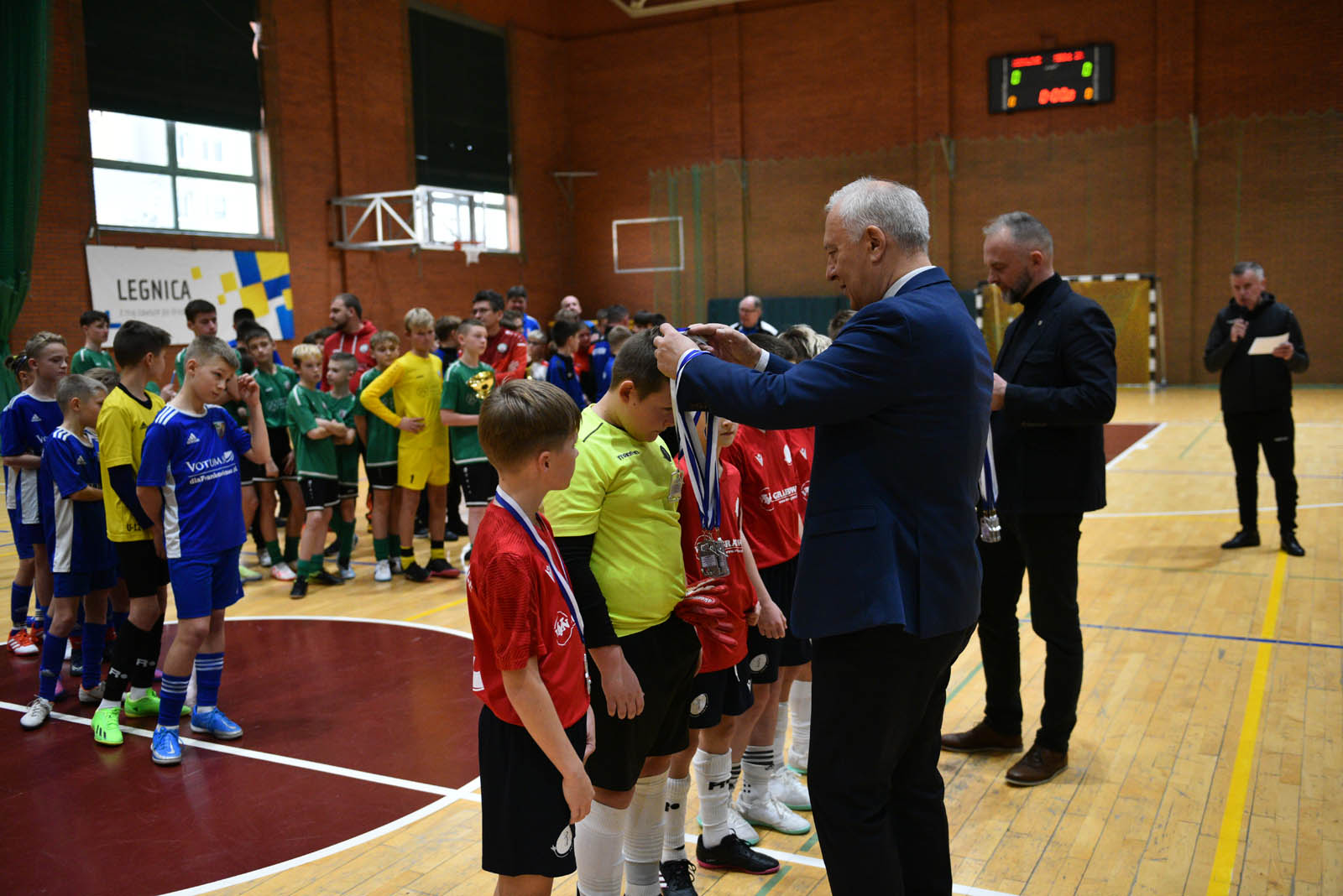 Miedź Legnica triumfuje w tegorocznym Turnieju Mikołajkowym