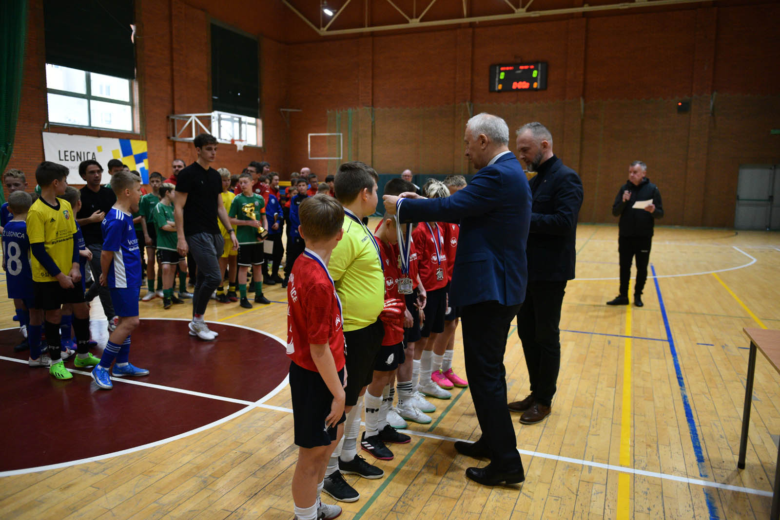 Miedź Legnica triumfuje w tegorocznym Turnieju Mikołajkowym