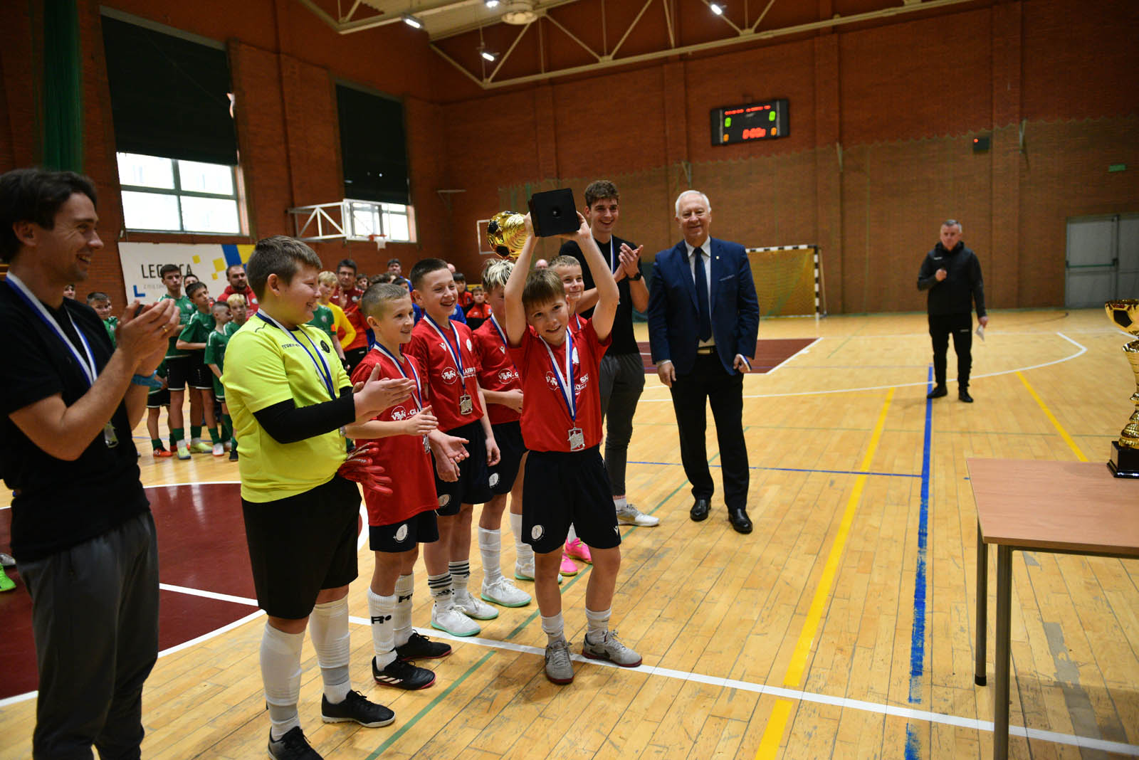 Miedź Legnica triumfuje w tegorocznym Turnieju Mikołajkowym