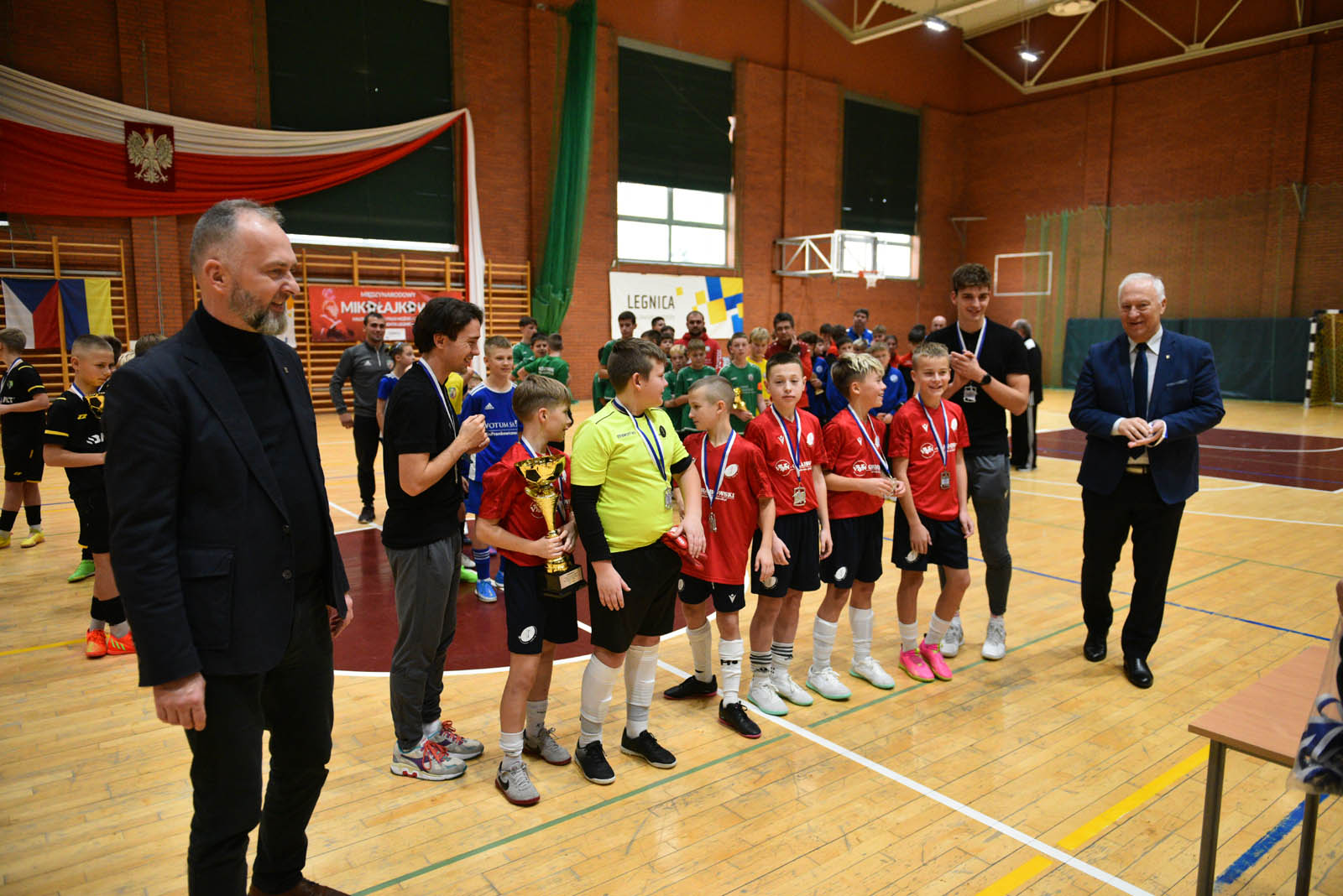 Miedź Legnica triumfuje w tegorocznym Turnieju Mikołajkowym