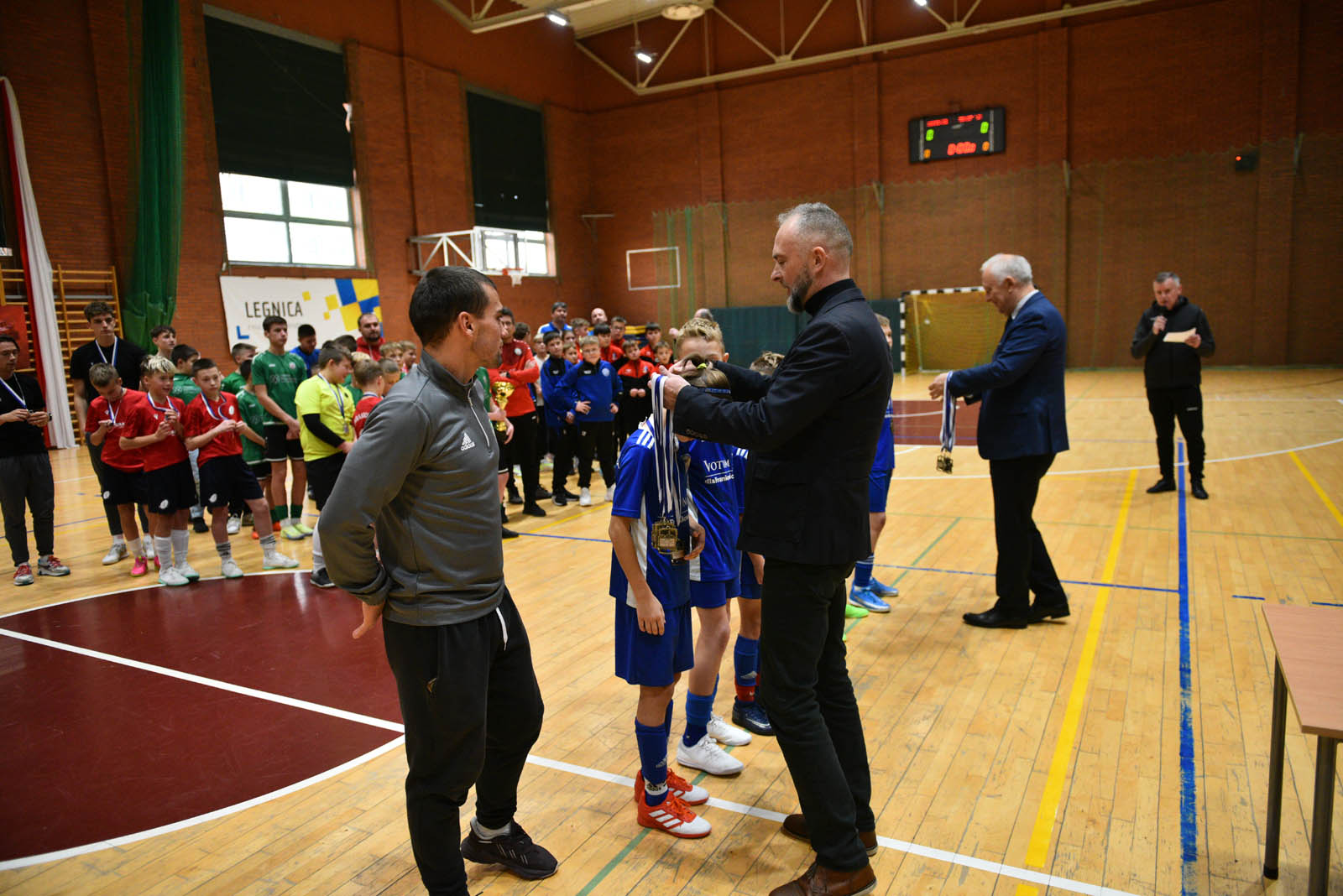 Miedź Legnica triumfuje w tegorocznym Turnieju Mikołajkowym