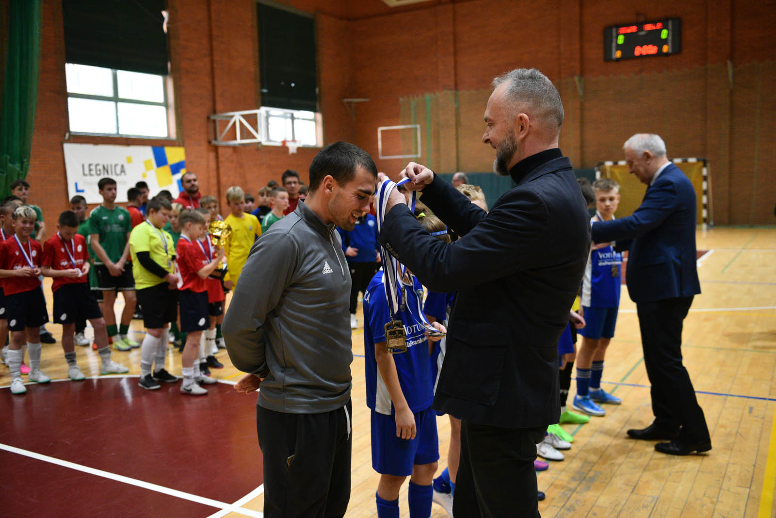 Miedź Legnica triumfuje w tegorocznym Turnieju Mikołajkowym