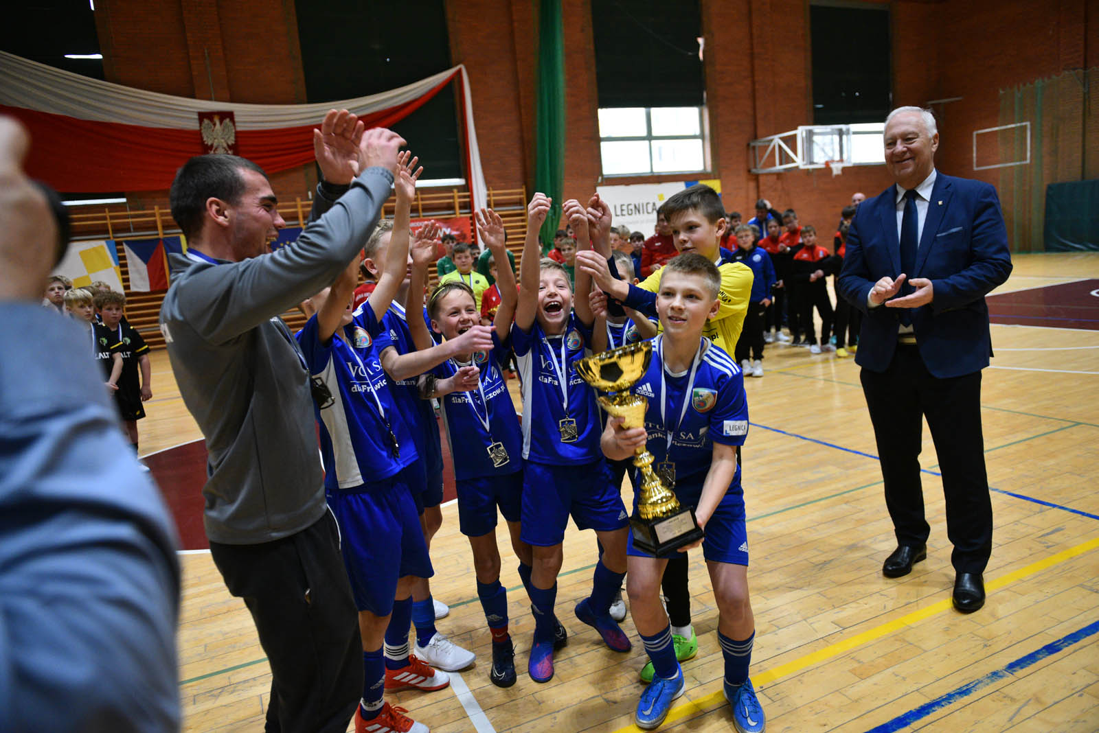Miedź Legnica triumfuje w tegorocznym Turnieju Mikołajkowym