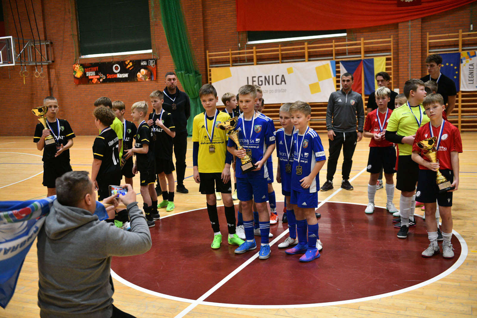 Miedź Legnica triumfuje w tegorocznym Turnieju Mikołajkowym