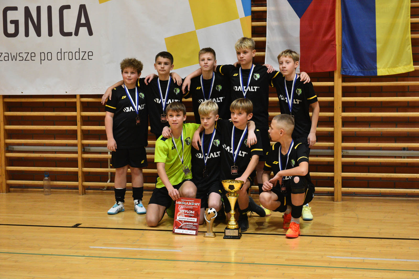Miedź Legnica triumfuje w tegorocznym Turnieju Mikołajkowym