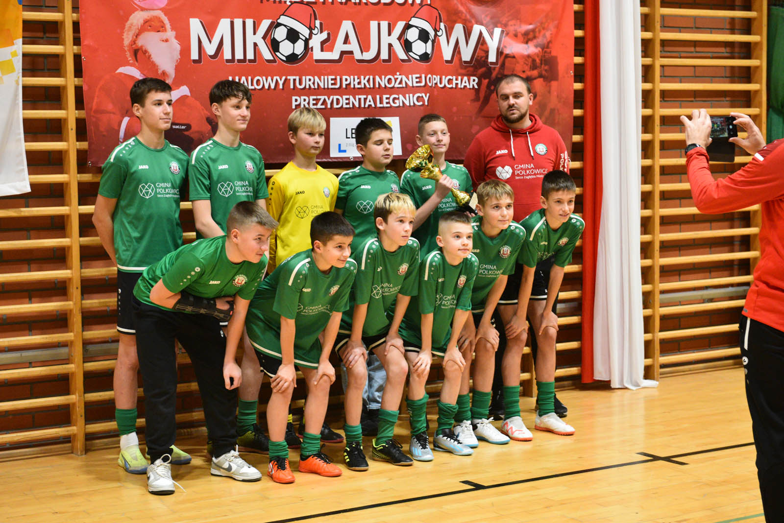 Miedź Legnica triumfuje w tegorocznym Turnieju Mikołajkowym