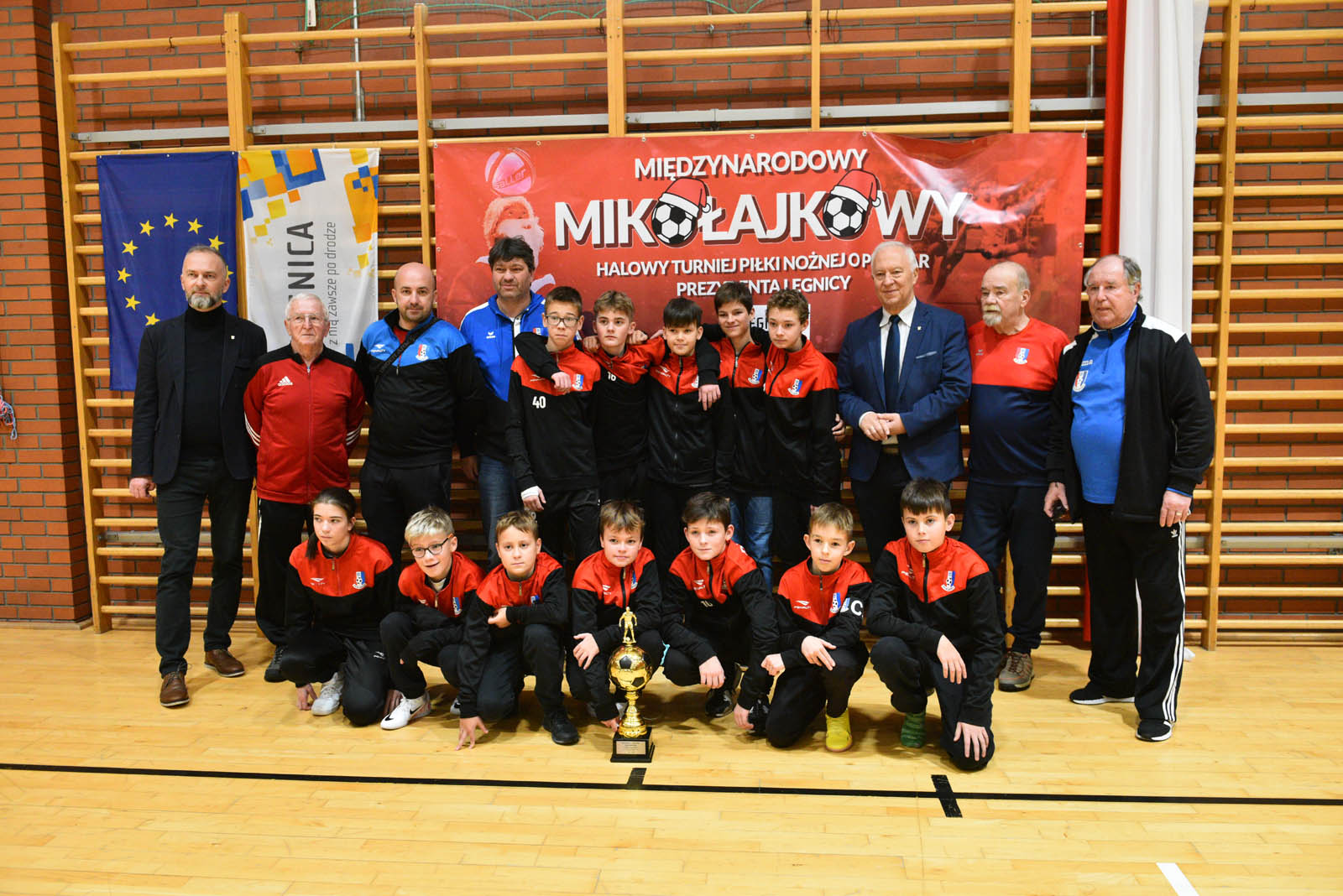 Miedź Legnica triumfuje w tegorocznym Turnieju Mikołajkowym