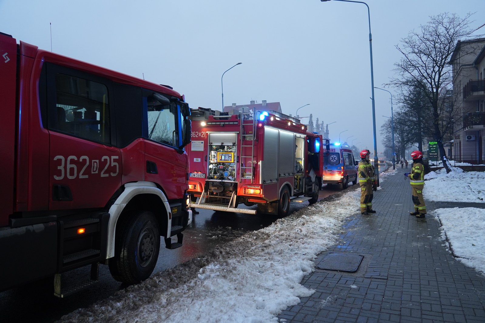 Cofka dymu w kamienicy przy Wrocławskiej. Interwencja straży