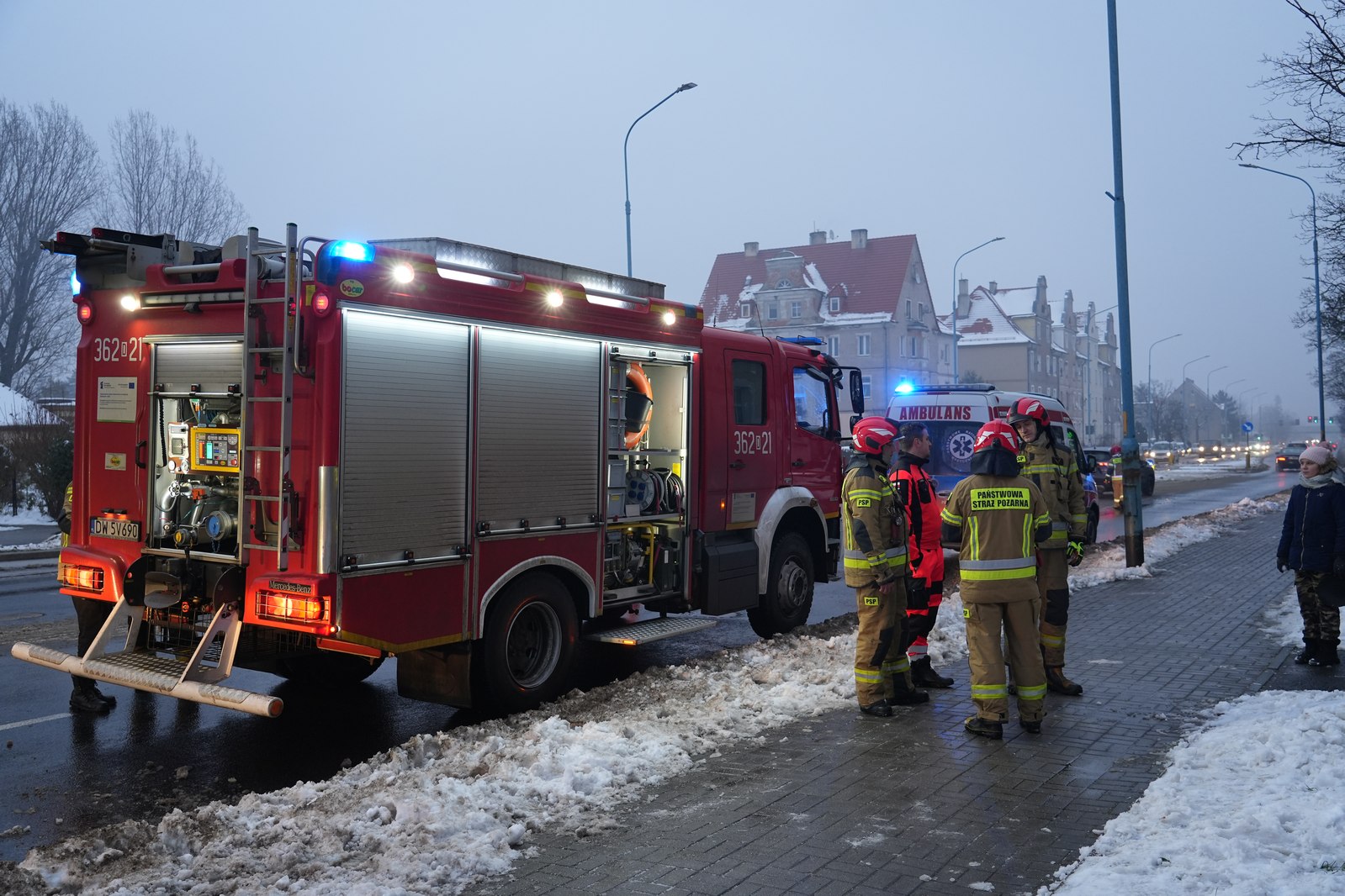 Cofka dymu w kamienicy przy Wrocławskiej. Interwencja straży