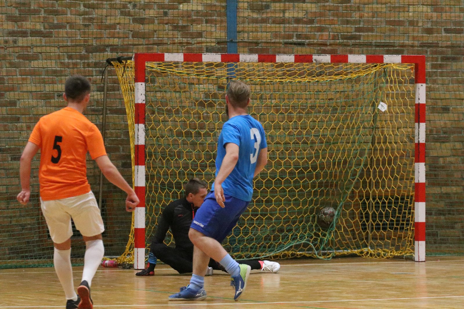 Trzecia kolejka Legnickiej Ligi Halowej Saller Cup za nami