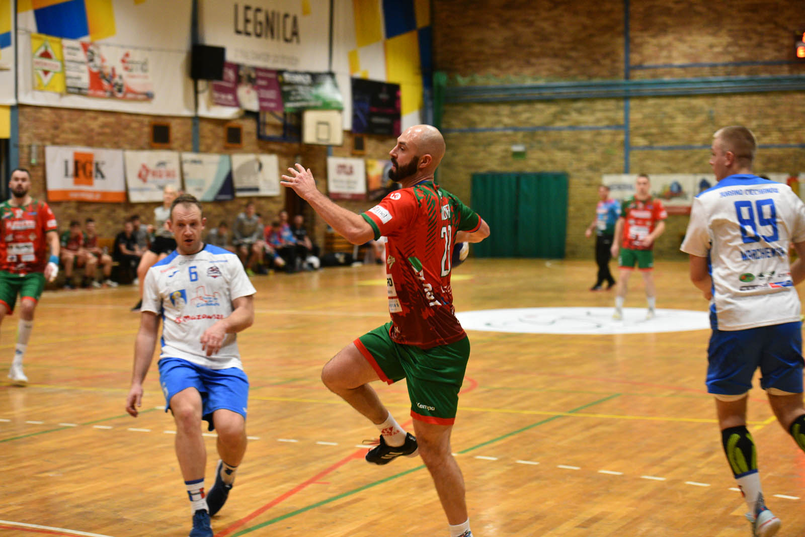 Siódemka Miedź Huras Legnica lepsza o jedną bramkę