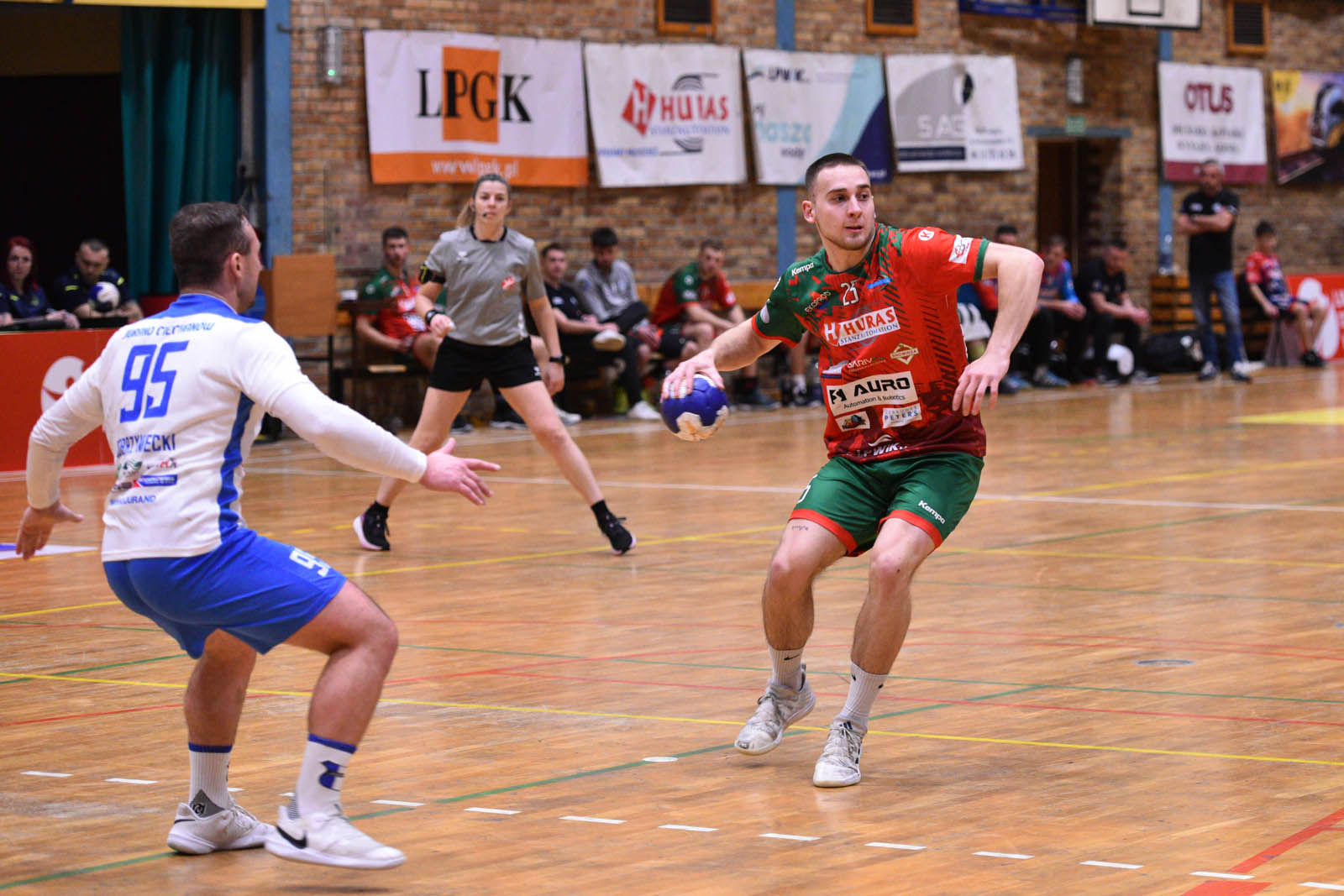 Siódemka Miedź Huras Legnica lepsza o jedną bramkę