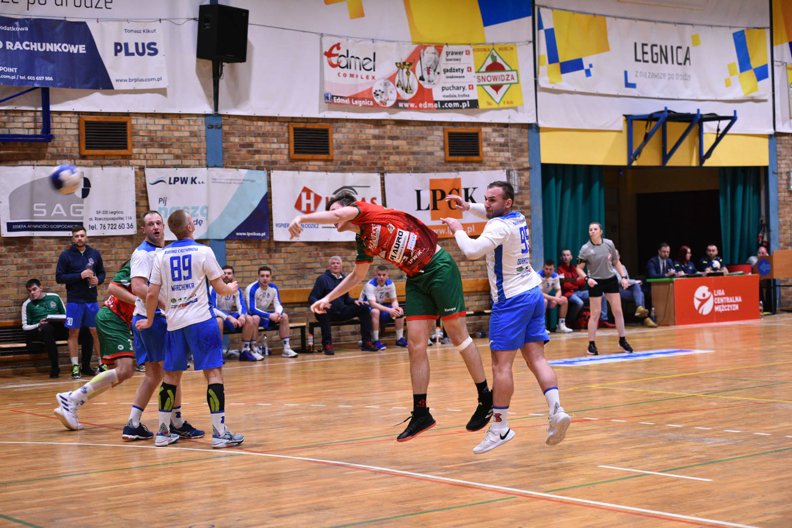 Siódemka Miedź Huras Legnica lepsza o jedną bramkę