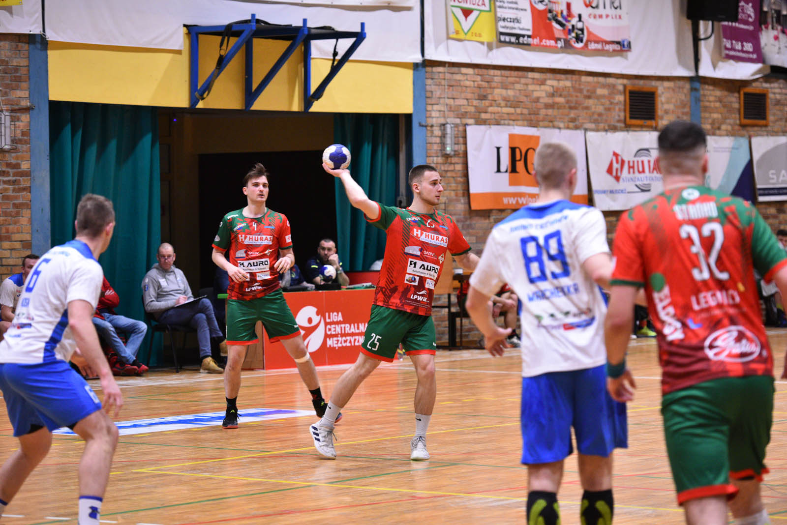 Siódemka Miedź Huras Legnica lepsza o jedną bramkę