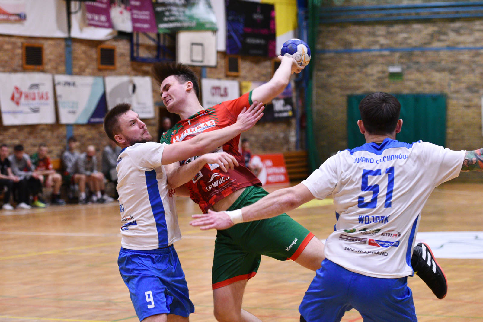 Siódemka Miedź Huras Legnica lepsza o jedną bramkę