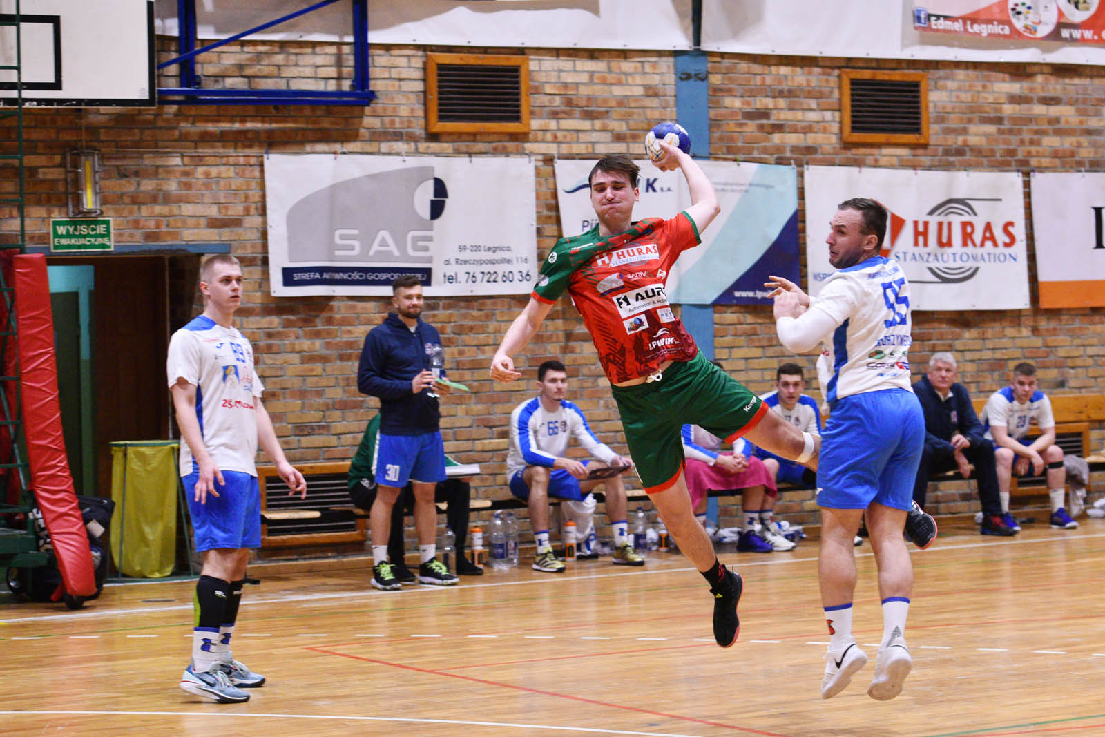 Siódemka Miedź Huras Legnica lepsza o jedną bramkę