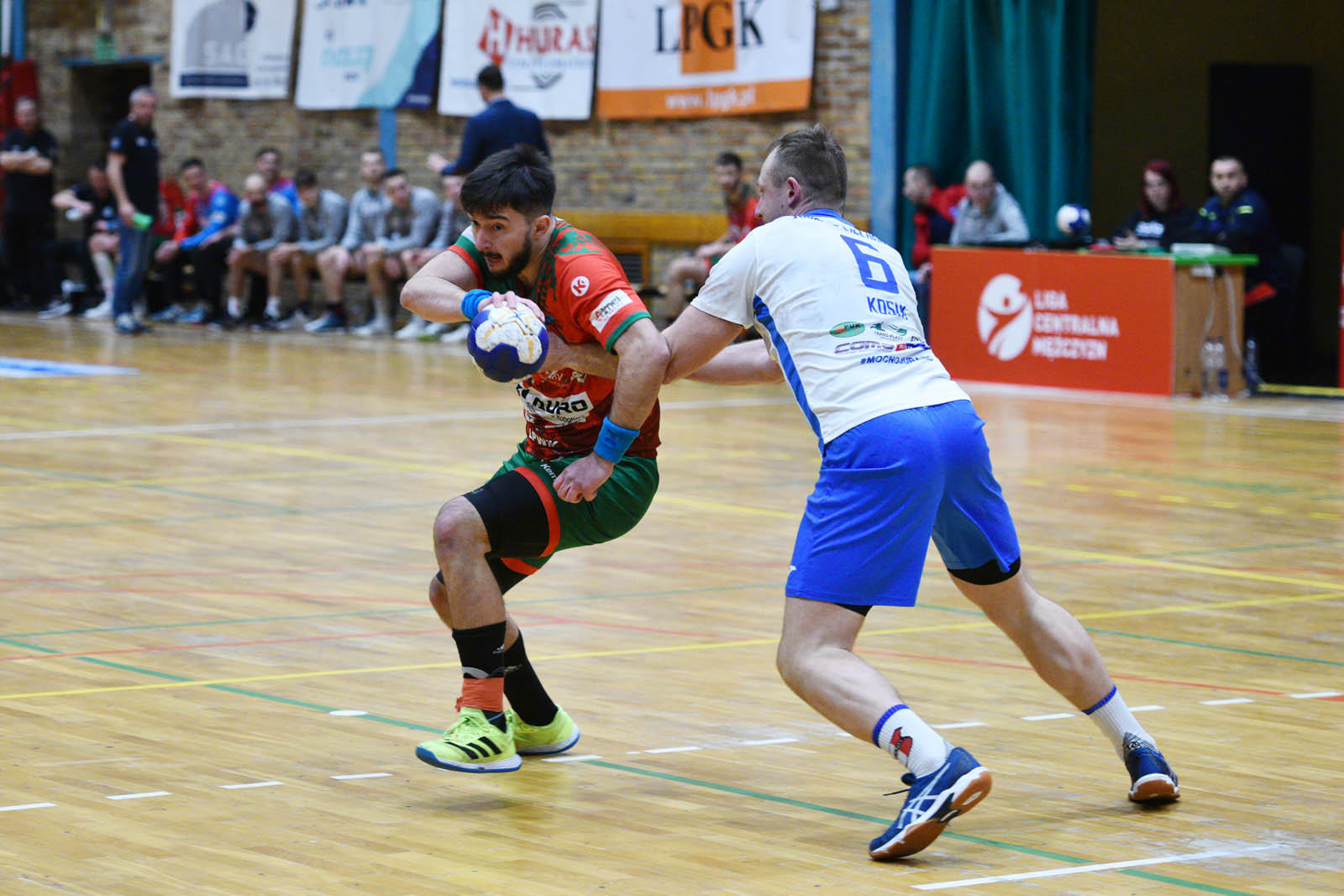 Siódemka Miedź Huras Legnica lepsza o jedną bramkę