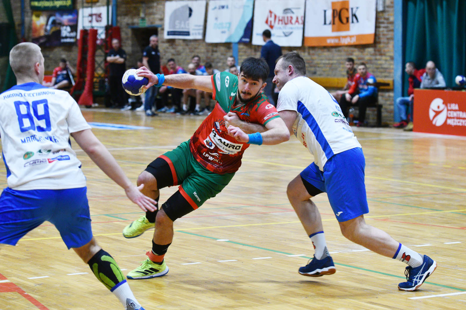 Siódemka Miedź Huras Legnica lepsza o jedną bramkę