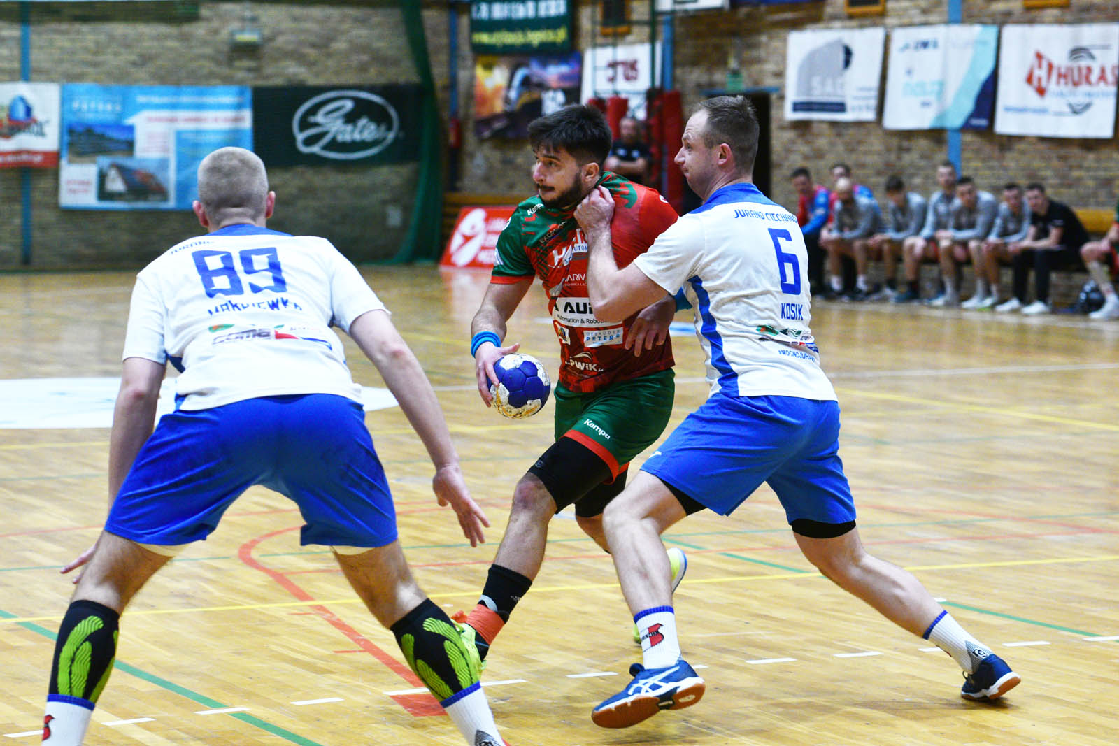 Siódemka Miedź Huras Legnica lepsza o jedną bramkę
