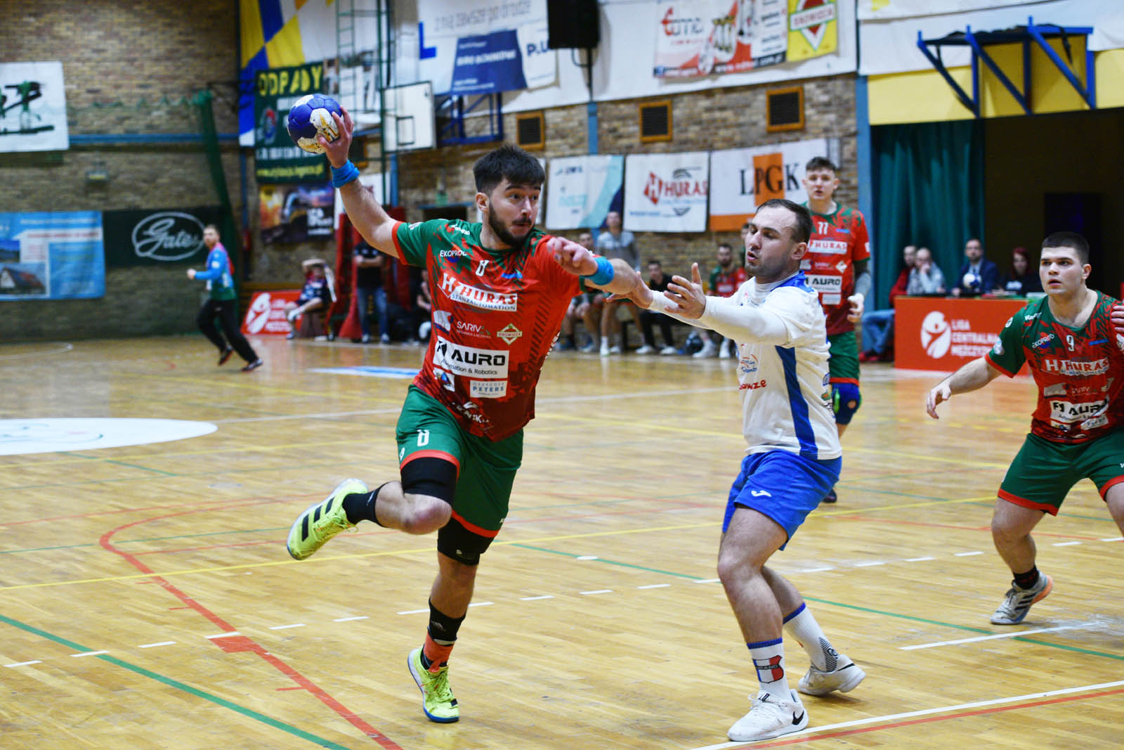 Siódemka Miedź Huras Legnica lepsza o jedną bramkę