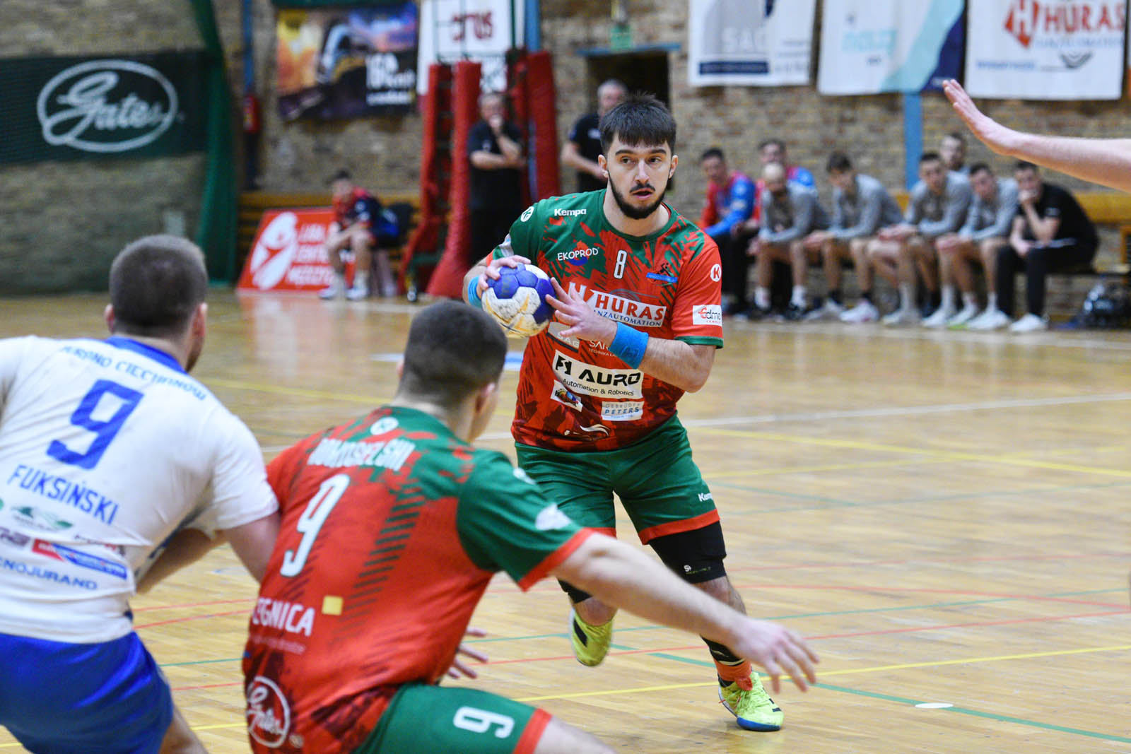 Siódemka Miedź Huras Legnica lepsza o jedną bramkę
