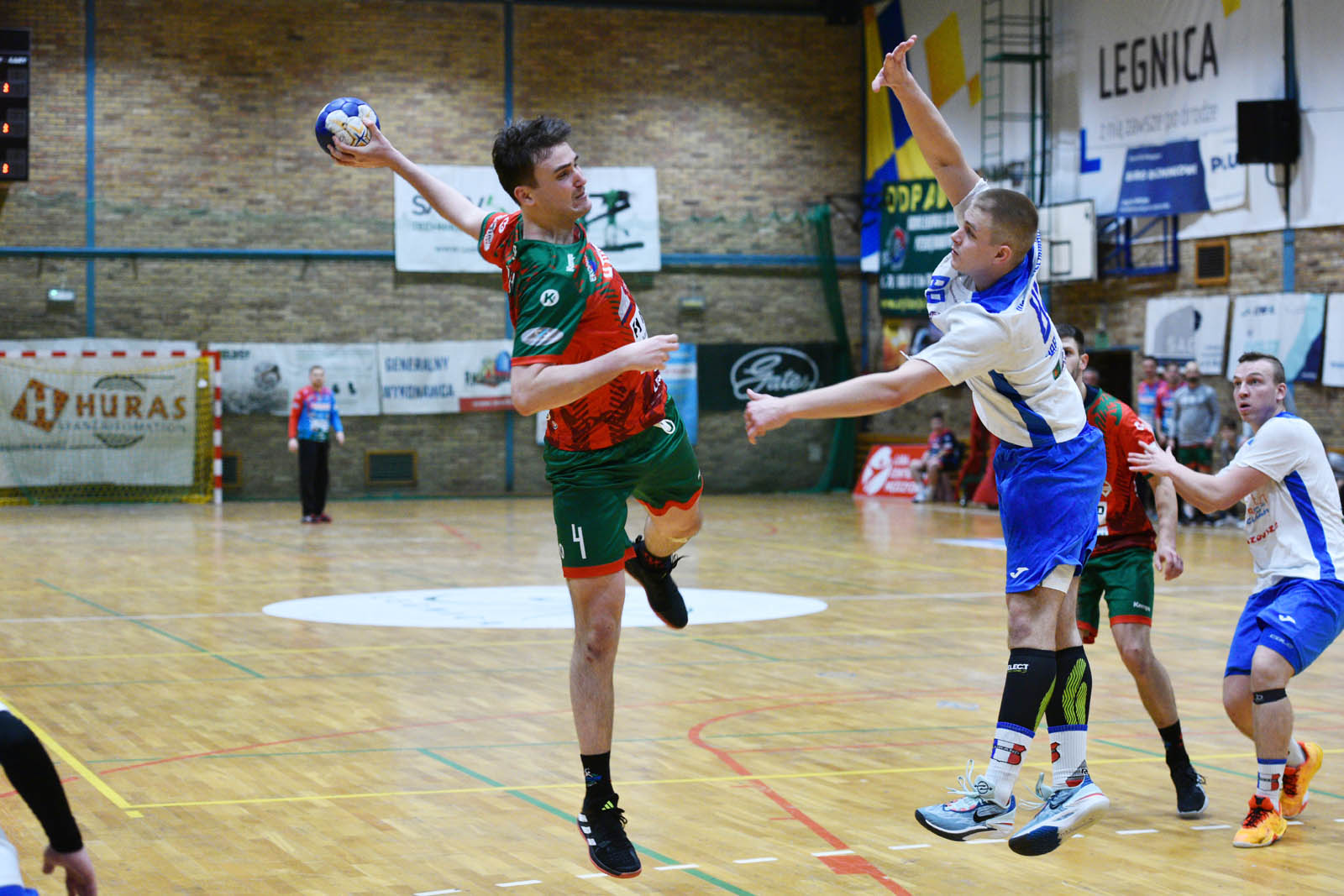 Siódemka Miedź Huras Legnica lepsza o jedną bramkę