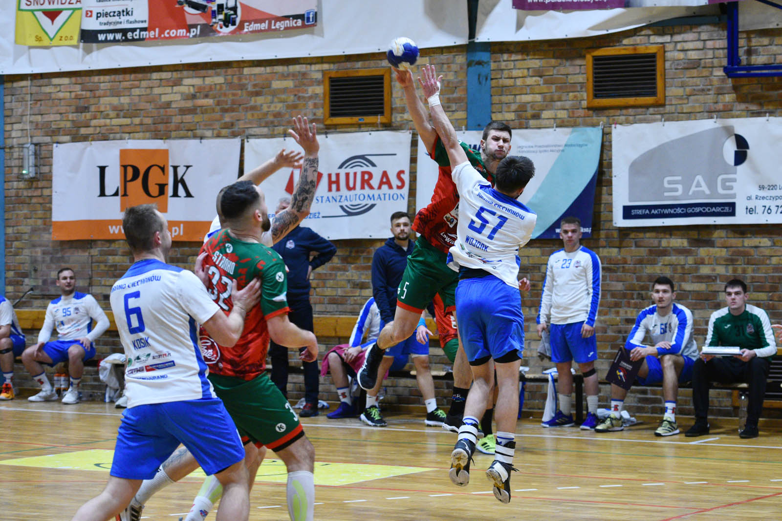 Siódemka Miedź Huras Legnica lepsza o jedną bramkę