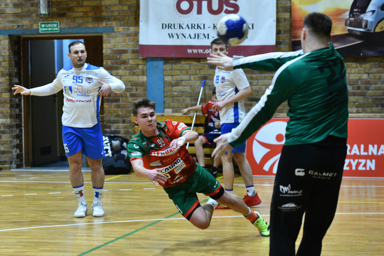 Siódemka Miedź Huras Legnica lepsza o jedną bramkę