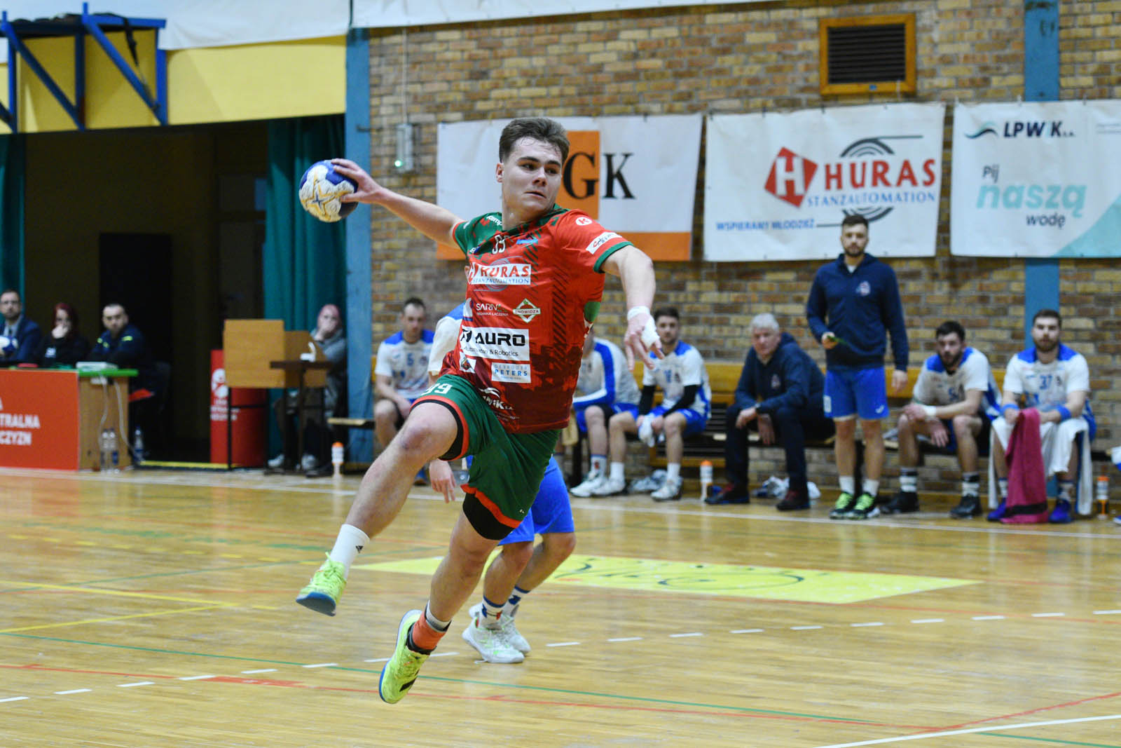 Siódemka Miedź Huras Legnica lepsza o jedną bramkę