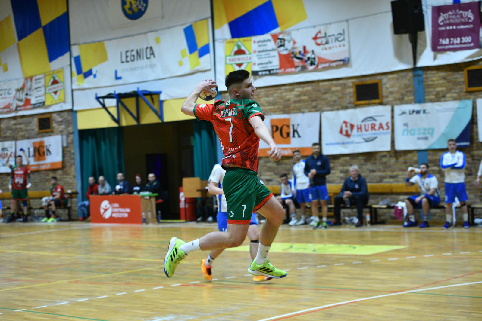 Siódemka Miedź Huras Legnica lepsza o jedną bramkę