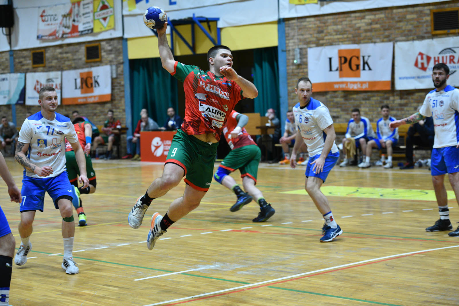 Siódemka Miedź Huras Legnica lepsza o jedną bramkę