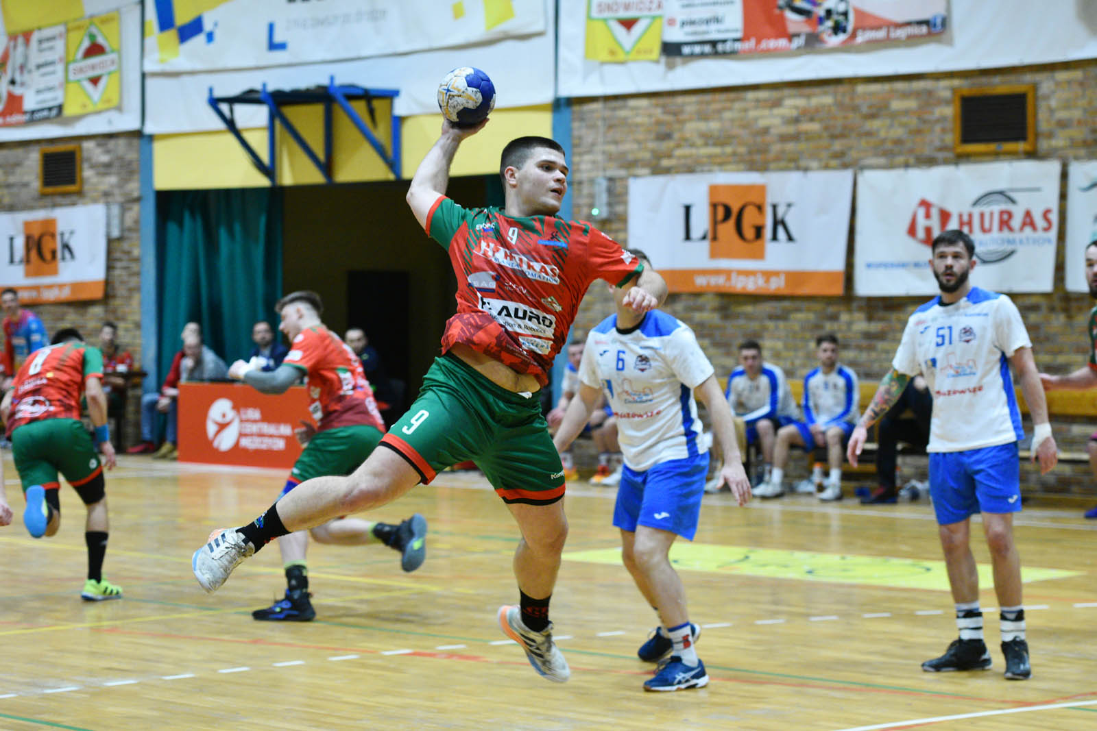 Siódemka Miedź Huras Legnica lepsza o jedną bramkę