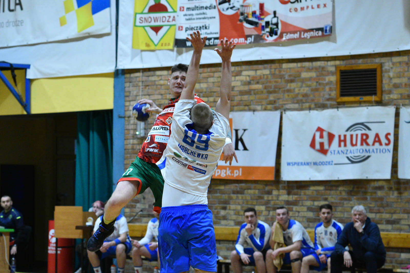 Siódemka Miedź Huras Legnica lepsza o jedną bramkę