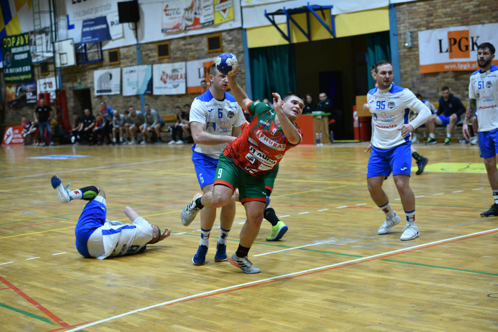 Siódemka Miedź Huras Legnica lepsza o jedną bramkę