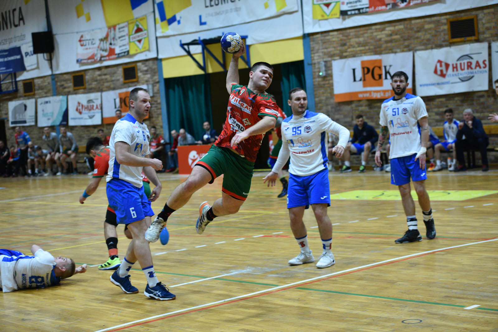Siódemka Miedź Huras Legnica lepsza o jedną bramkę