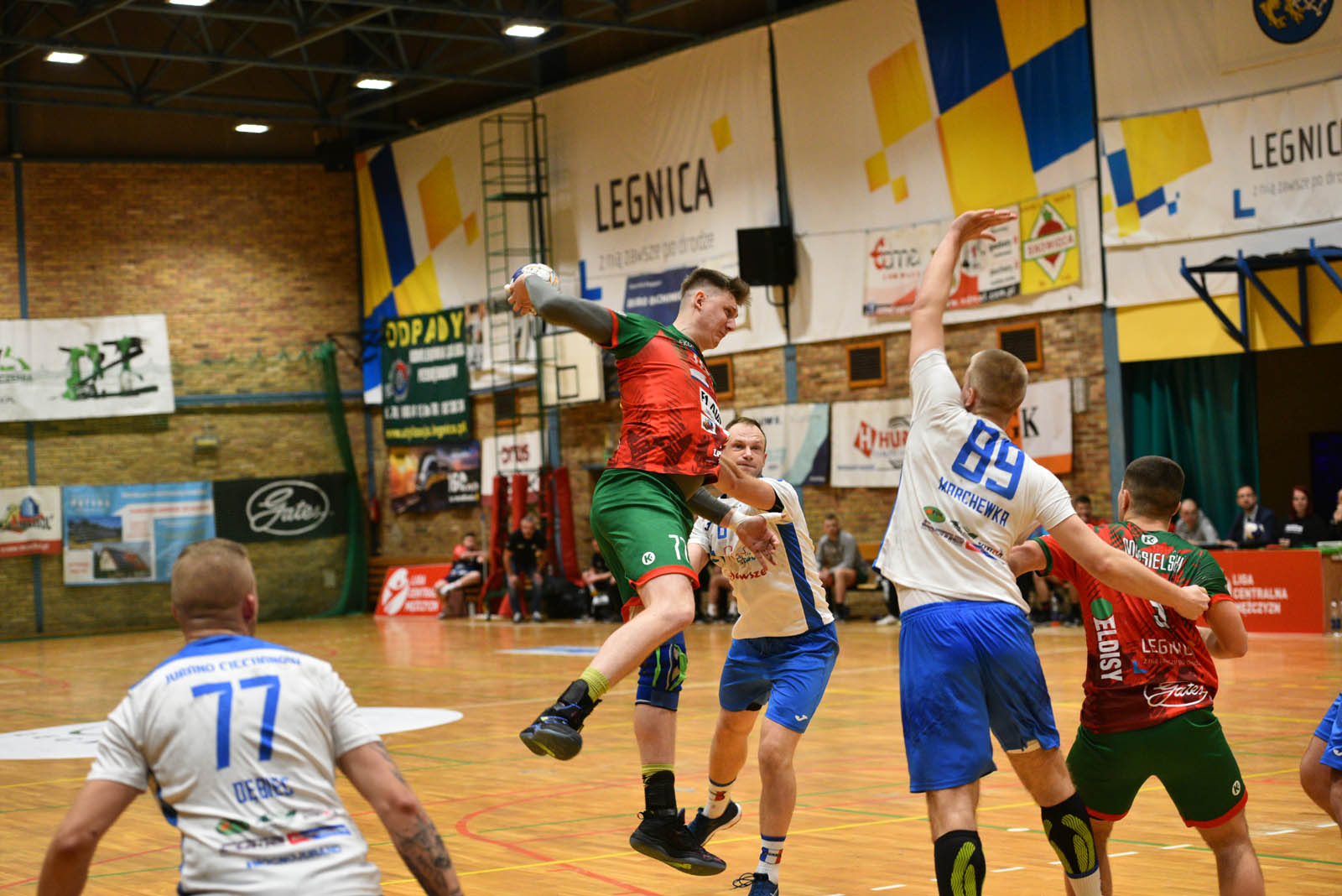 Siódemka Miedź Huras Legnica lepsza o jedną bramkę