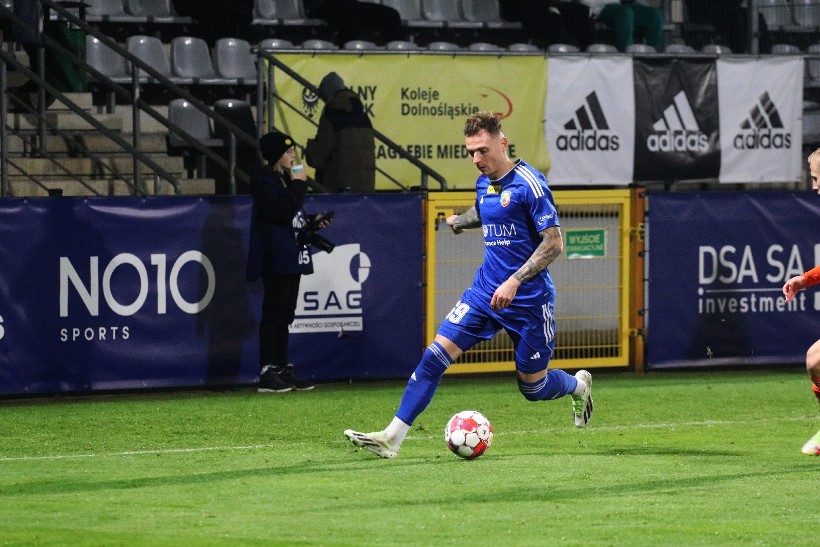 Tylko remis Miedzi Legnica w wygranym meczu