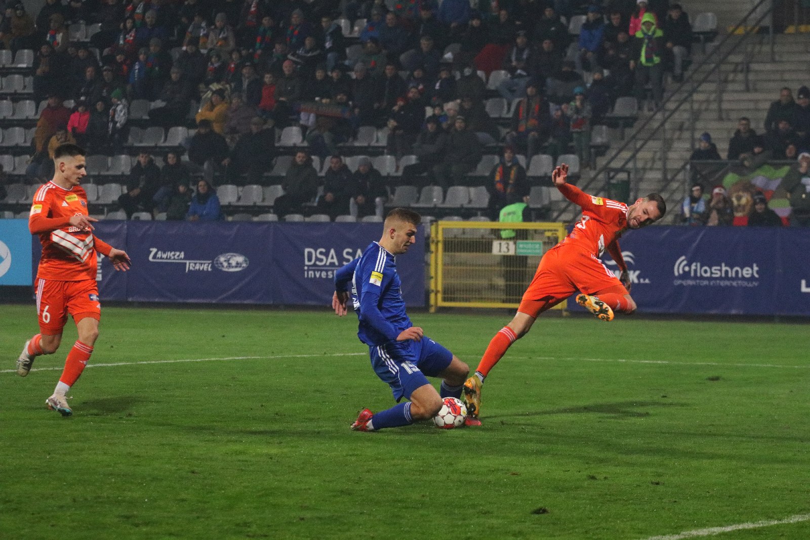 Tylko remis Miedzi Legnica w wygranym meczu