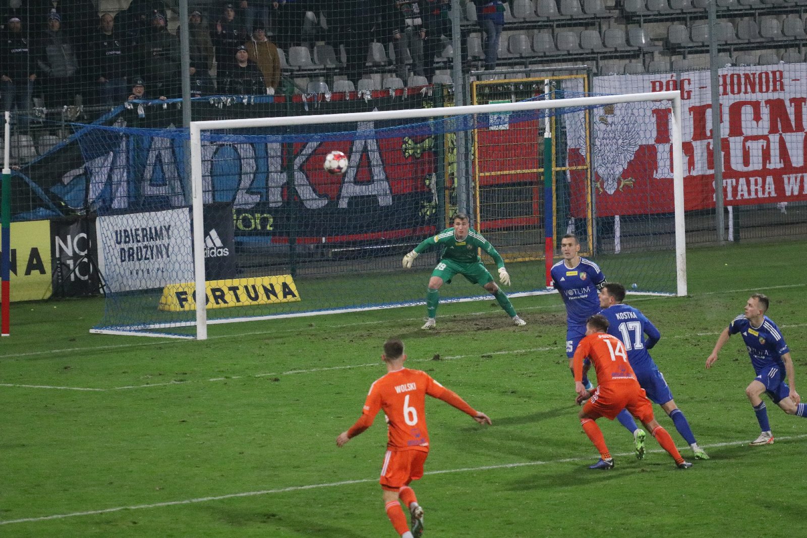 Tylko remis Miedzi Legnica w wygranym meczu