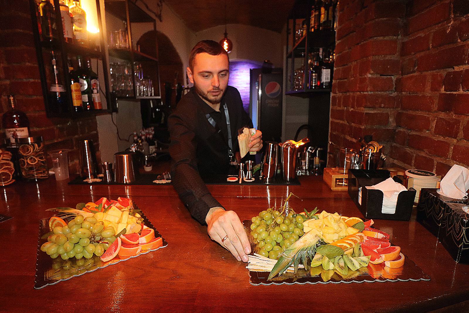 Nowa Resturacja w Legnicy już otwarta - People RestoBar