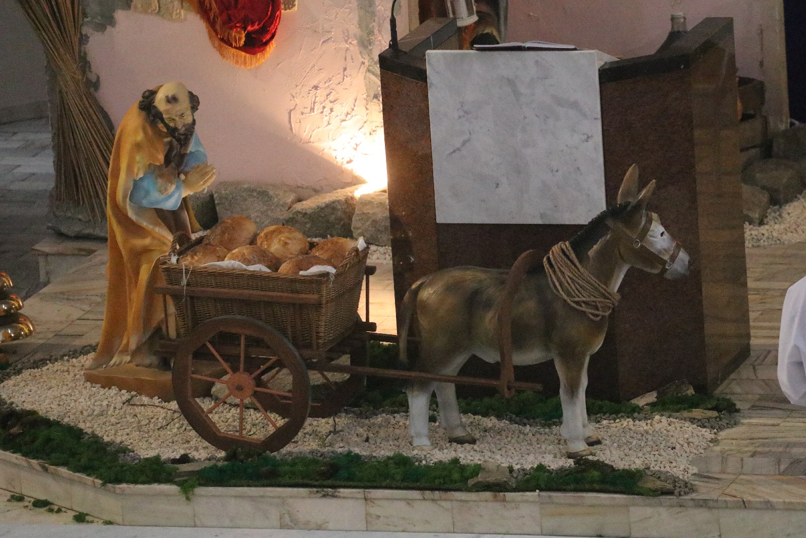 Szopka bożonarodzeniowa w kościele Matki Bożej Królowej Polski