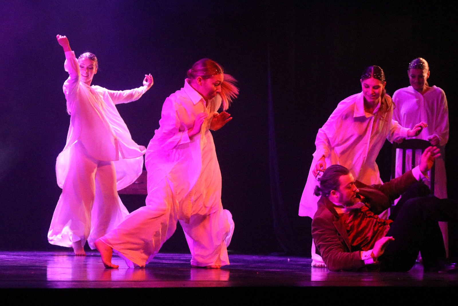 Niezwykła „Opowieść Wigilijna” Teatru „Avatar”
