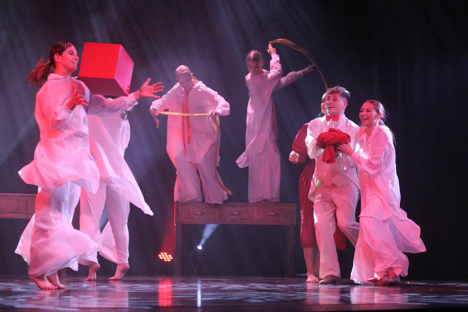 Niezwykła „Opowieść Wigilijna” Teatru „Avatar”